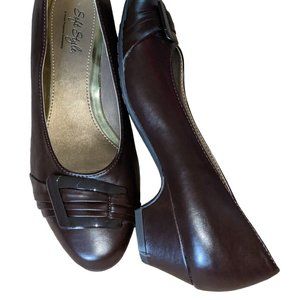 SOFT STYLE BY HUSH PUPPIES WOMENS PLEATS BE WITH YOU DRESS PUMP BROWN 8W